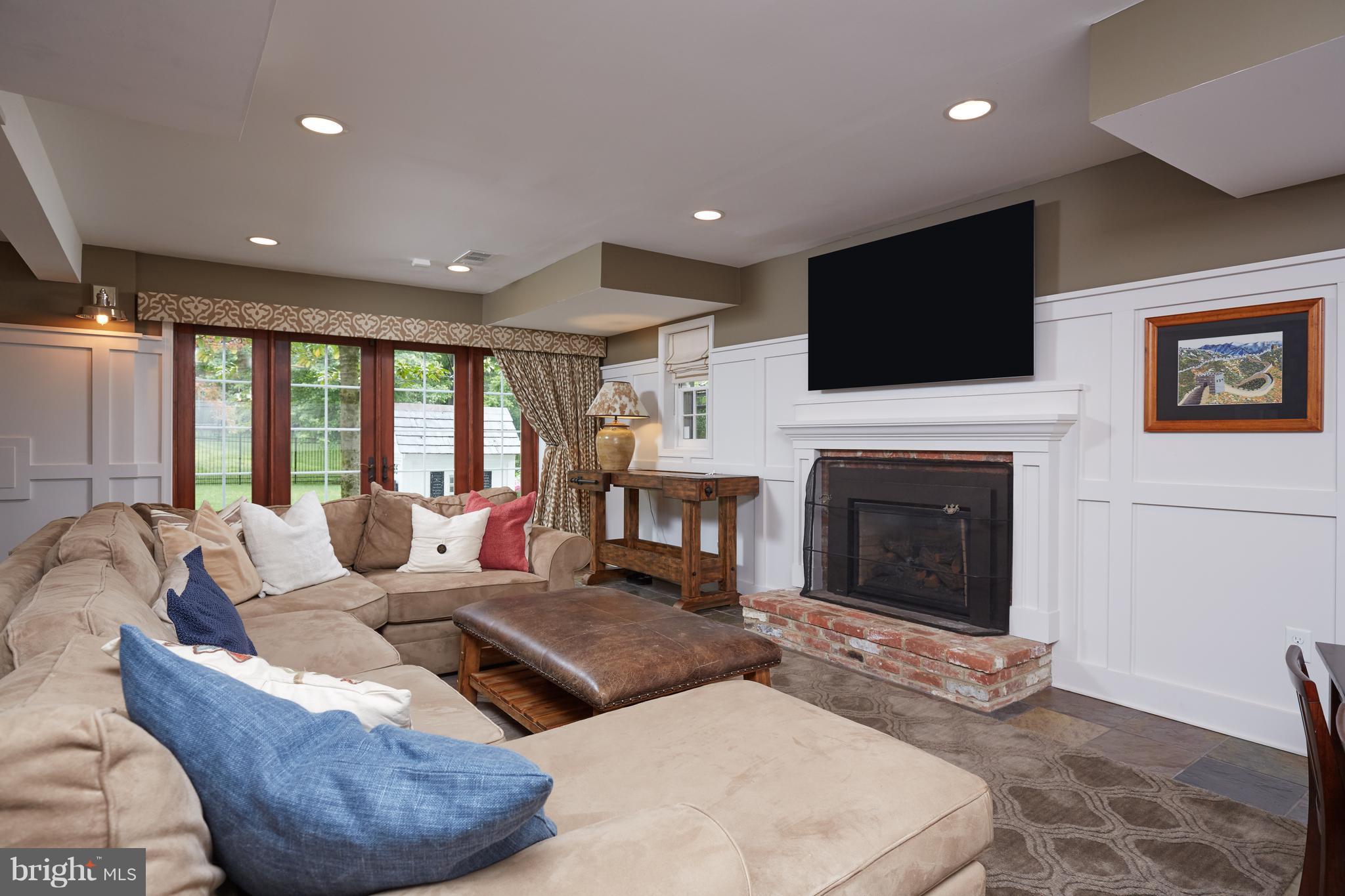 MCAULEY PARK - Residential