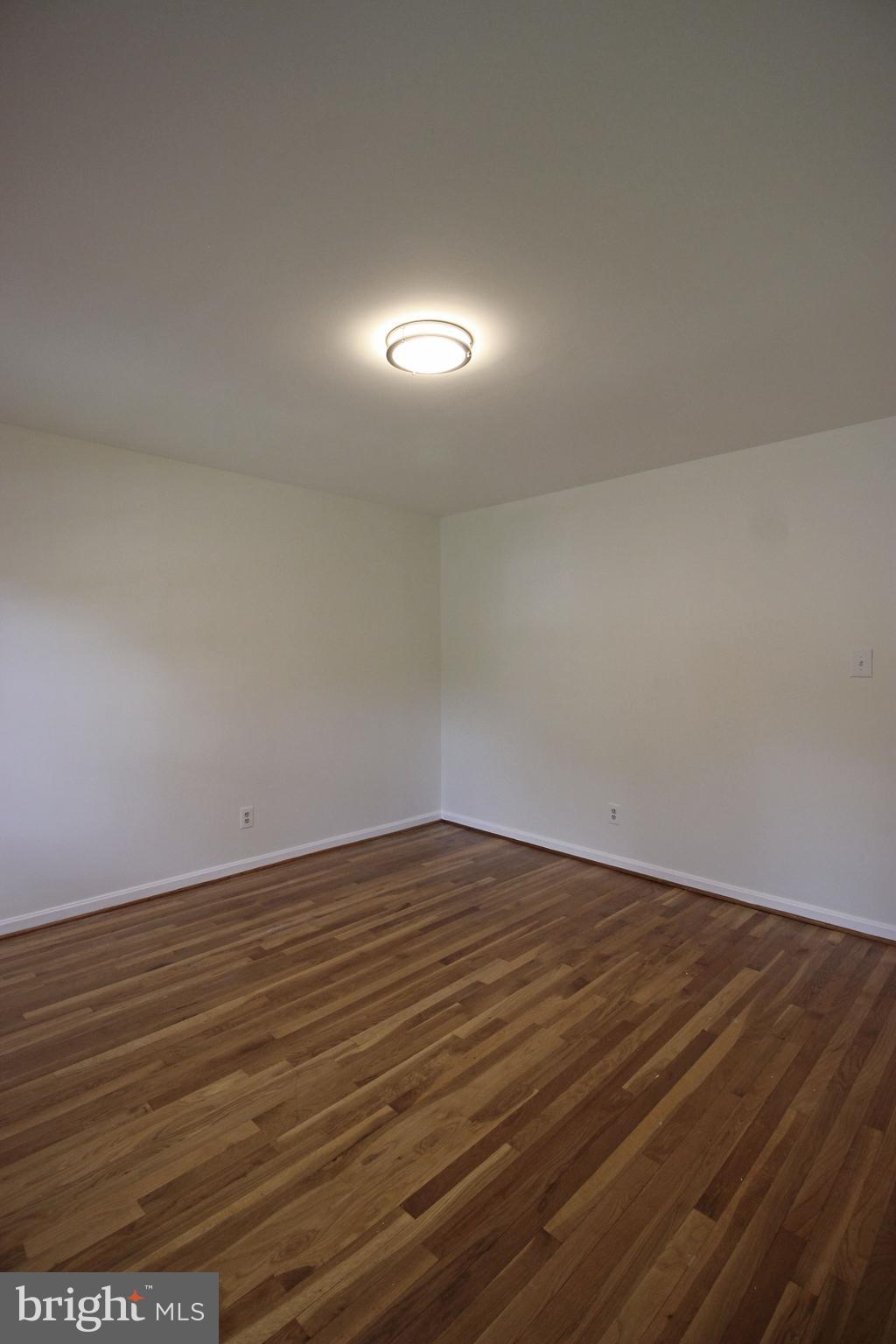 HOLLIN GLEN - Residential Lease