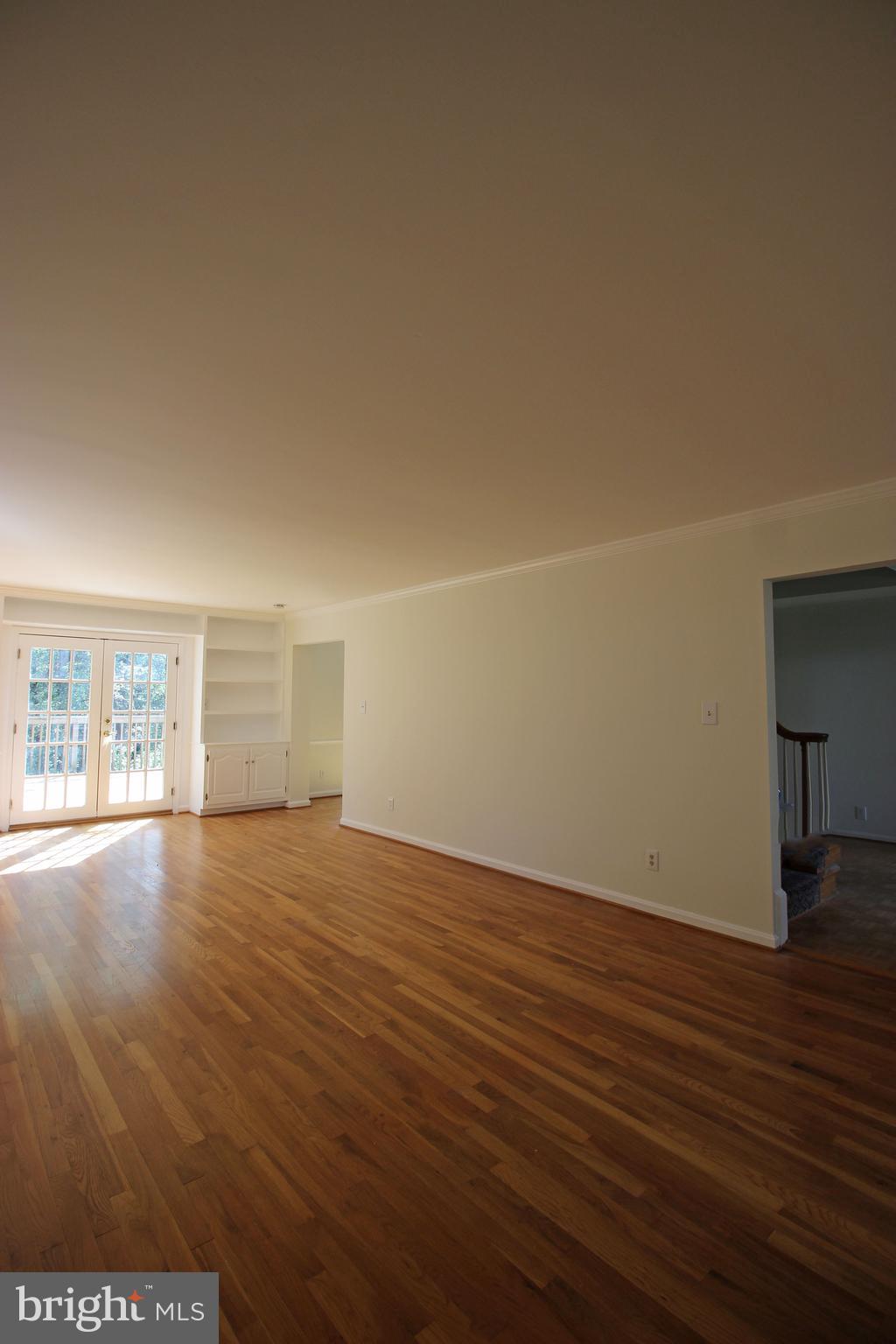 HOLLIN GLEN - Residential Lease