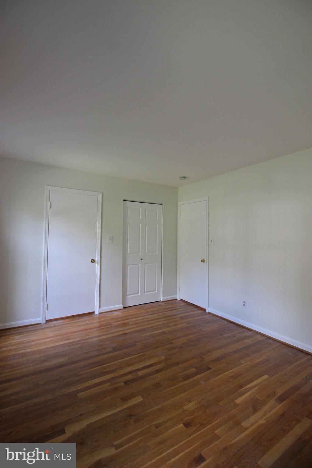 HOLLIN GLEN - Residential Lease