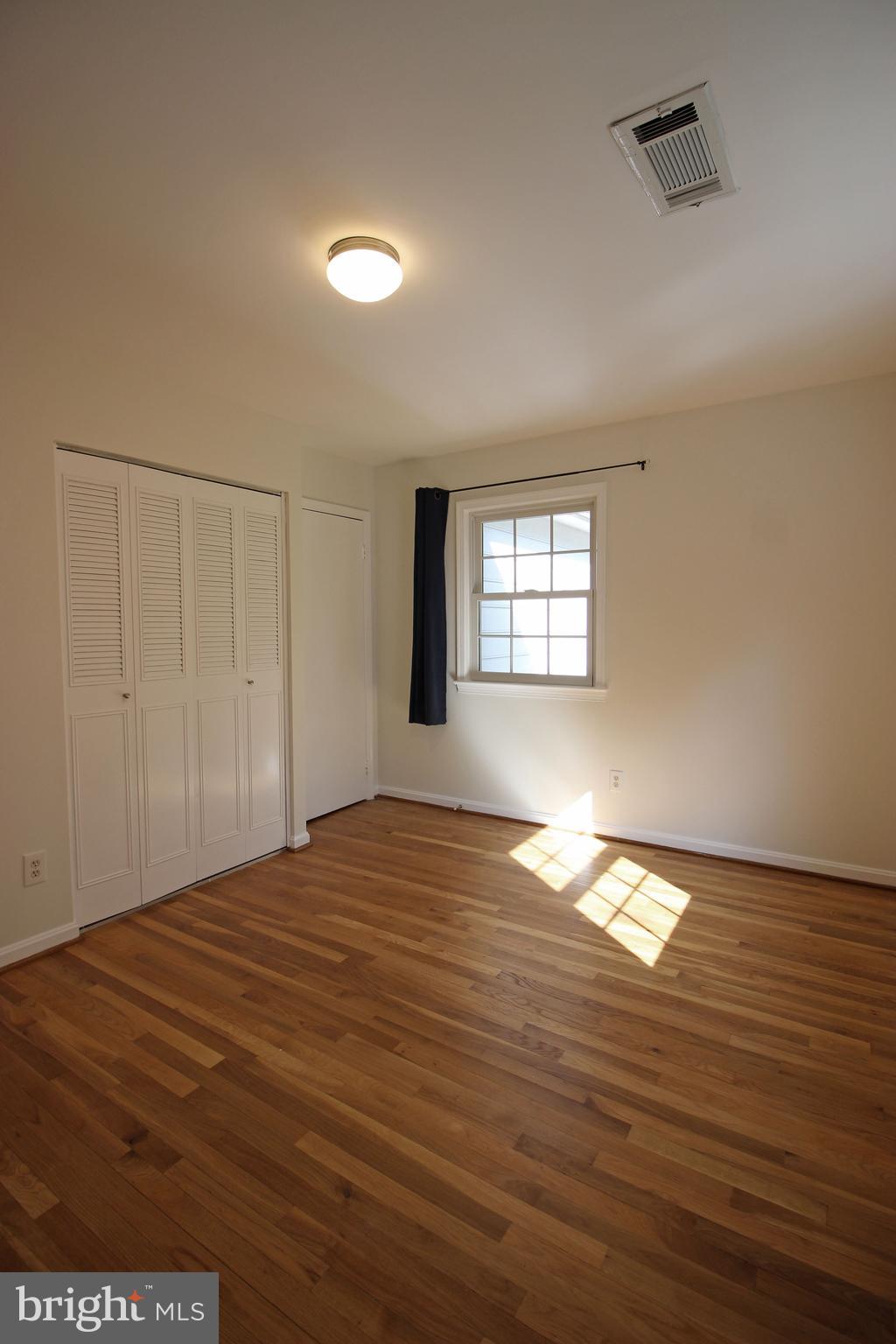 HOLLIN GLEN - Residential Lease