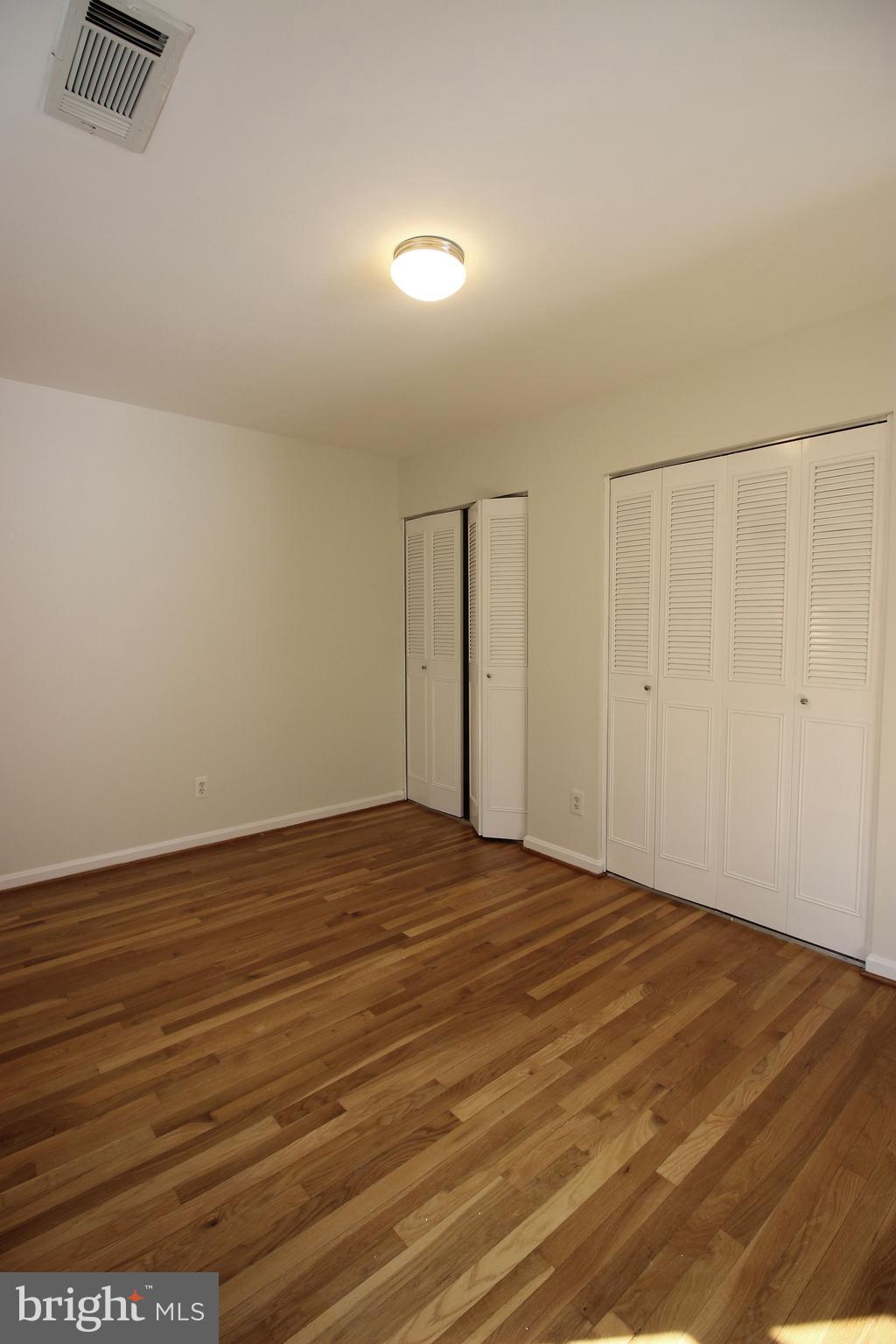 HOLLIN GLEN - Residential Lease
