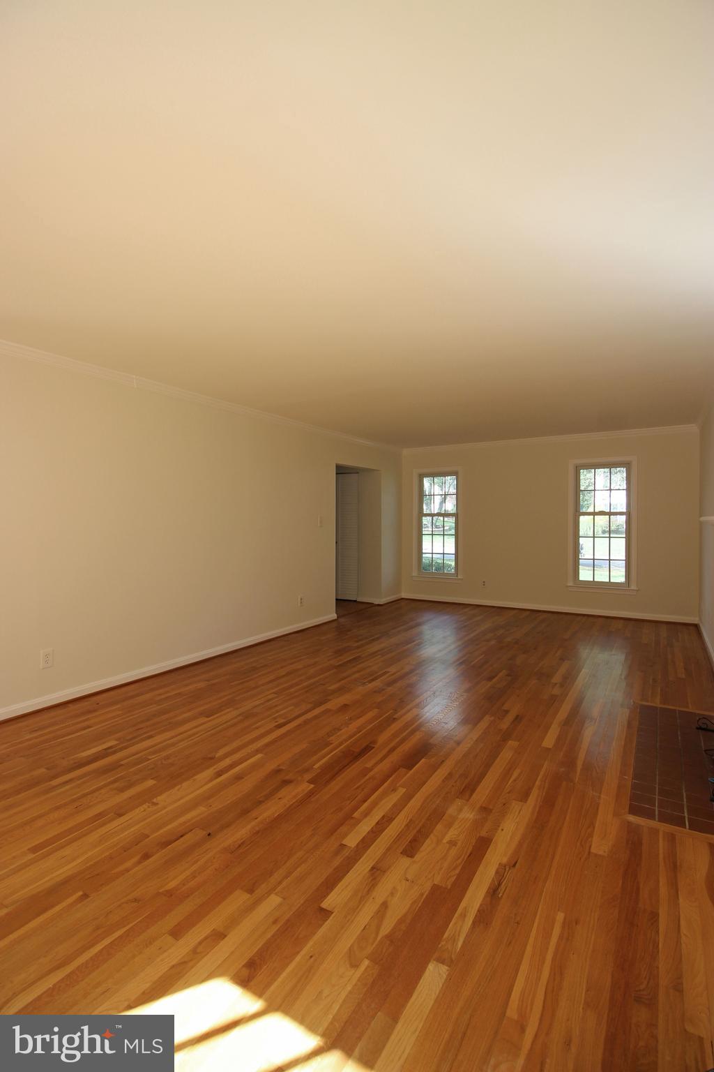 HOLLIN GLEN - Residential Lease