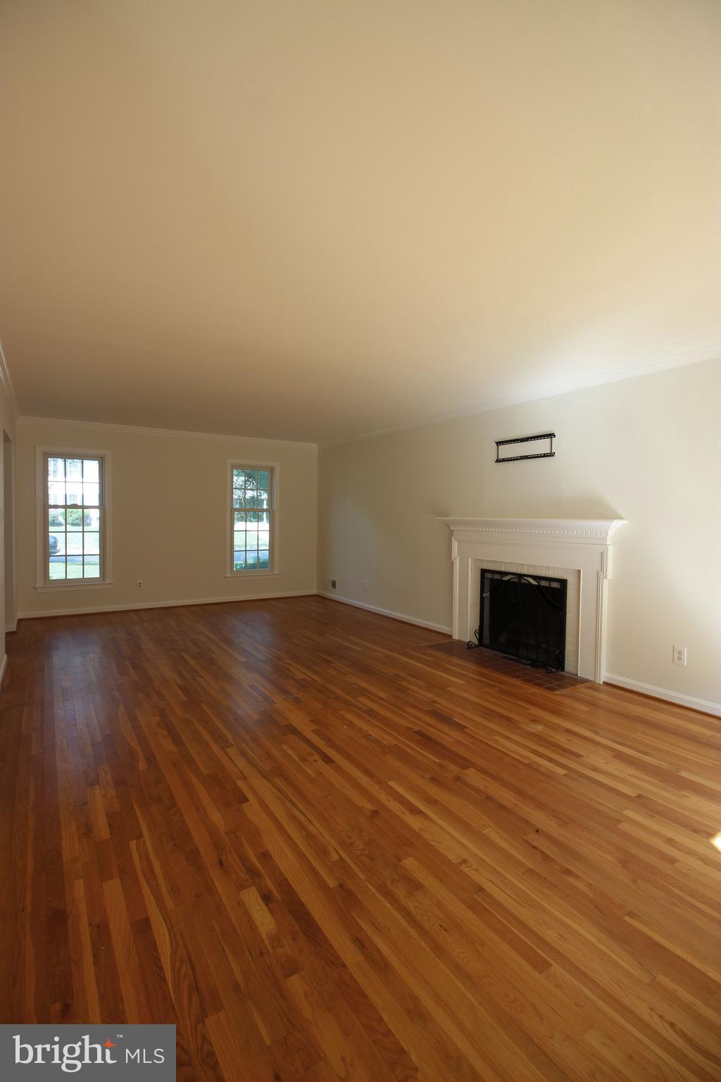HOLLIN GLEN - Residential Lease