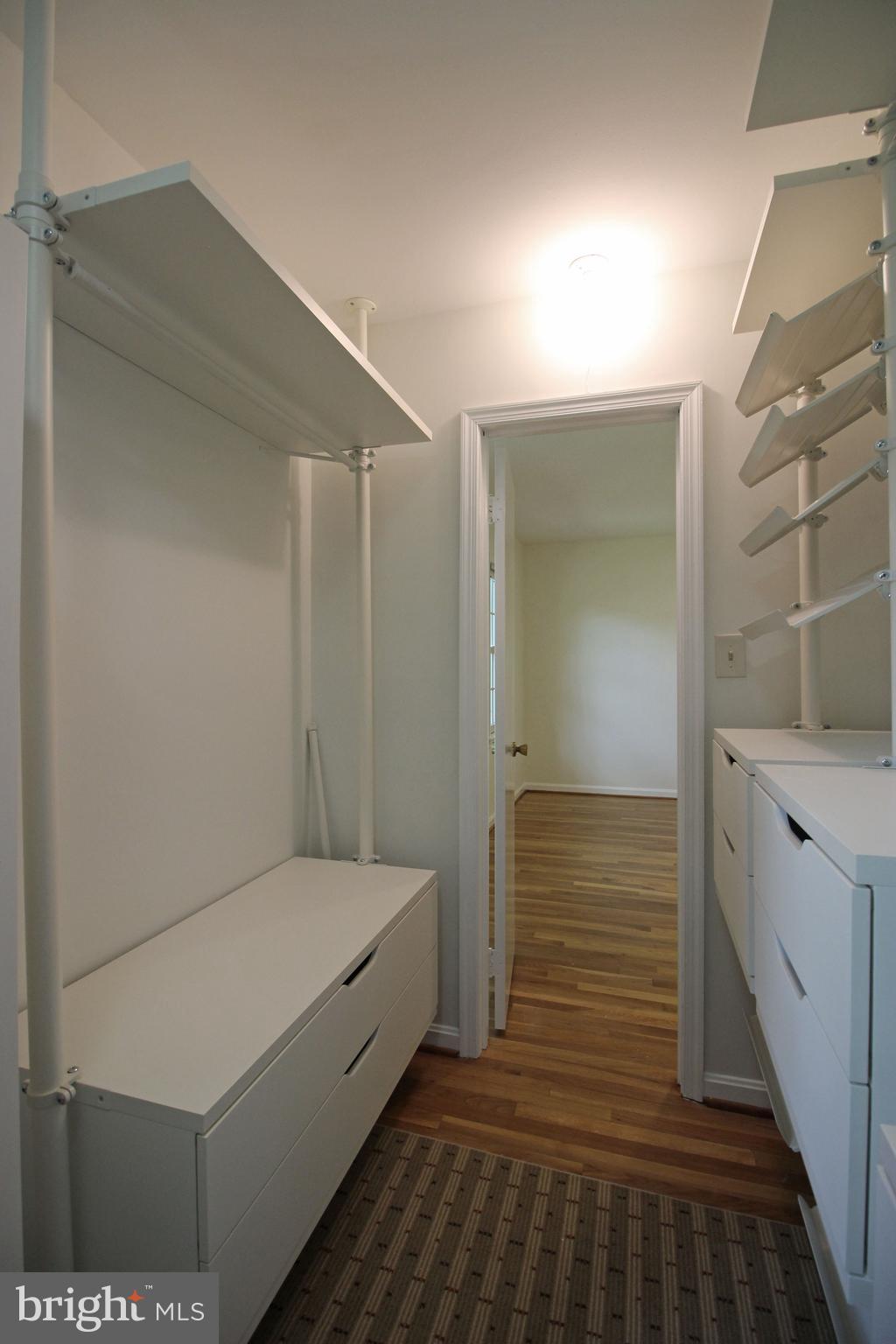 HOLLIN GLEN - Residential Lease