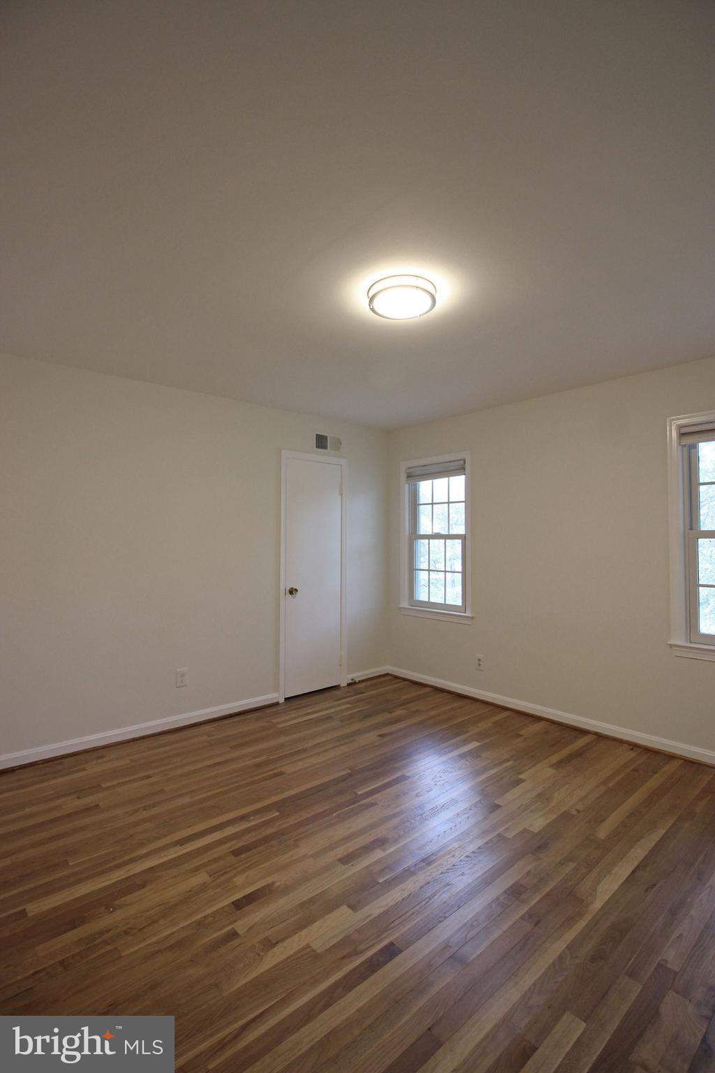 HOLLIN GLEN - Residential Lease