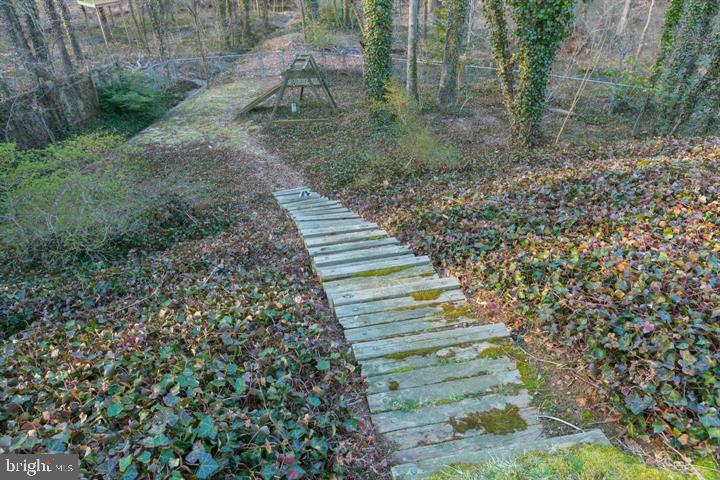 HOLLIN GLEN - Residential Lease