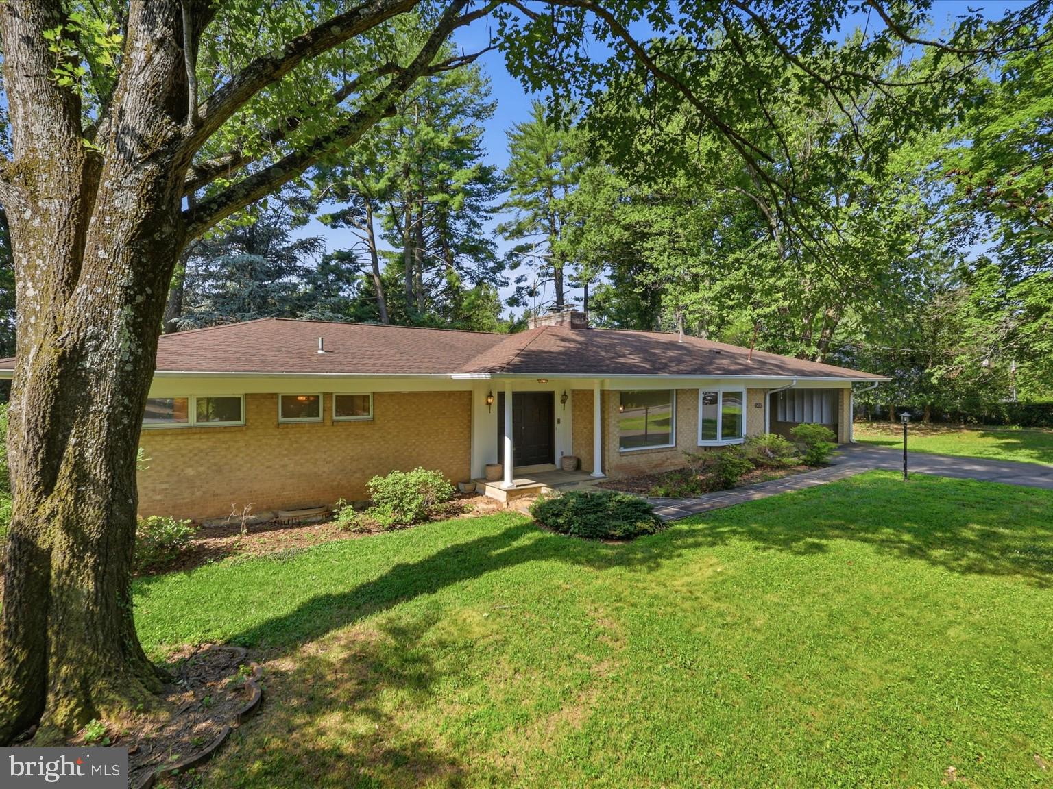 WALTERS WOODS - Residential