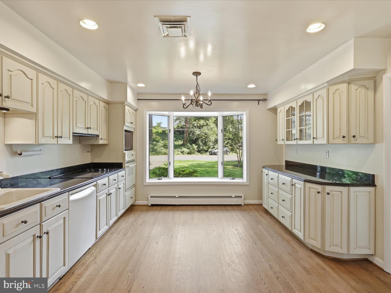 WALTERS WOODS - Residential