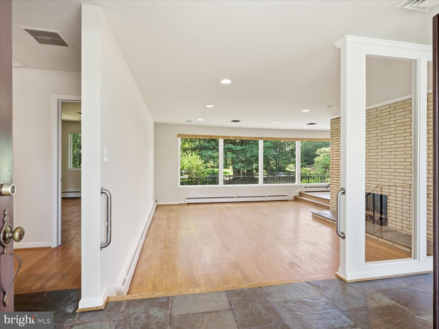 WALTERS WOODS - Residential