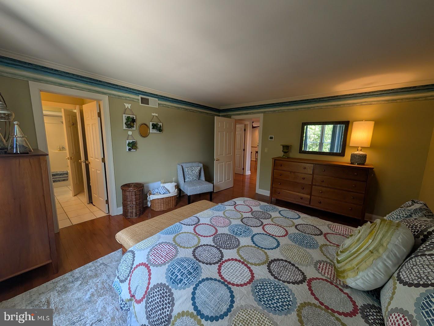 RICH VALLEY MANOR - Residential