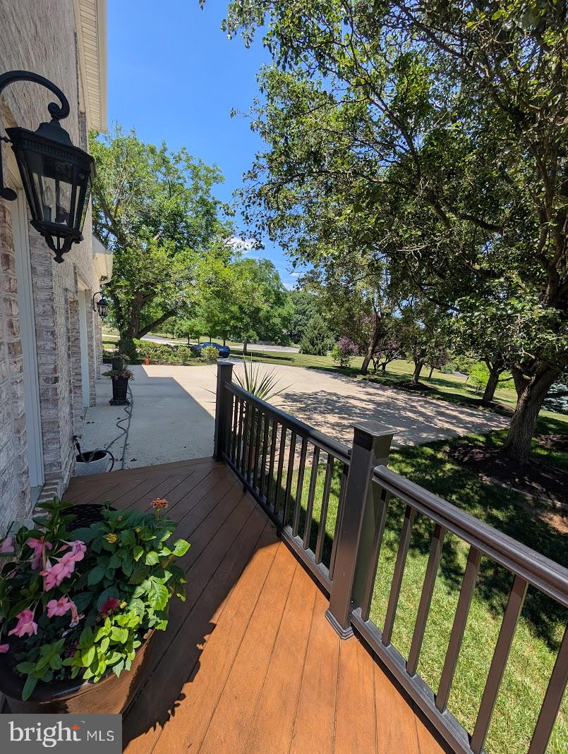 RICH VALLEY MANOR - Residential