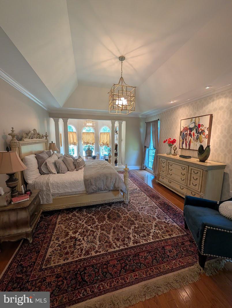 RICH VALLEY MANOR - Residential