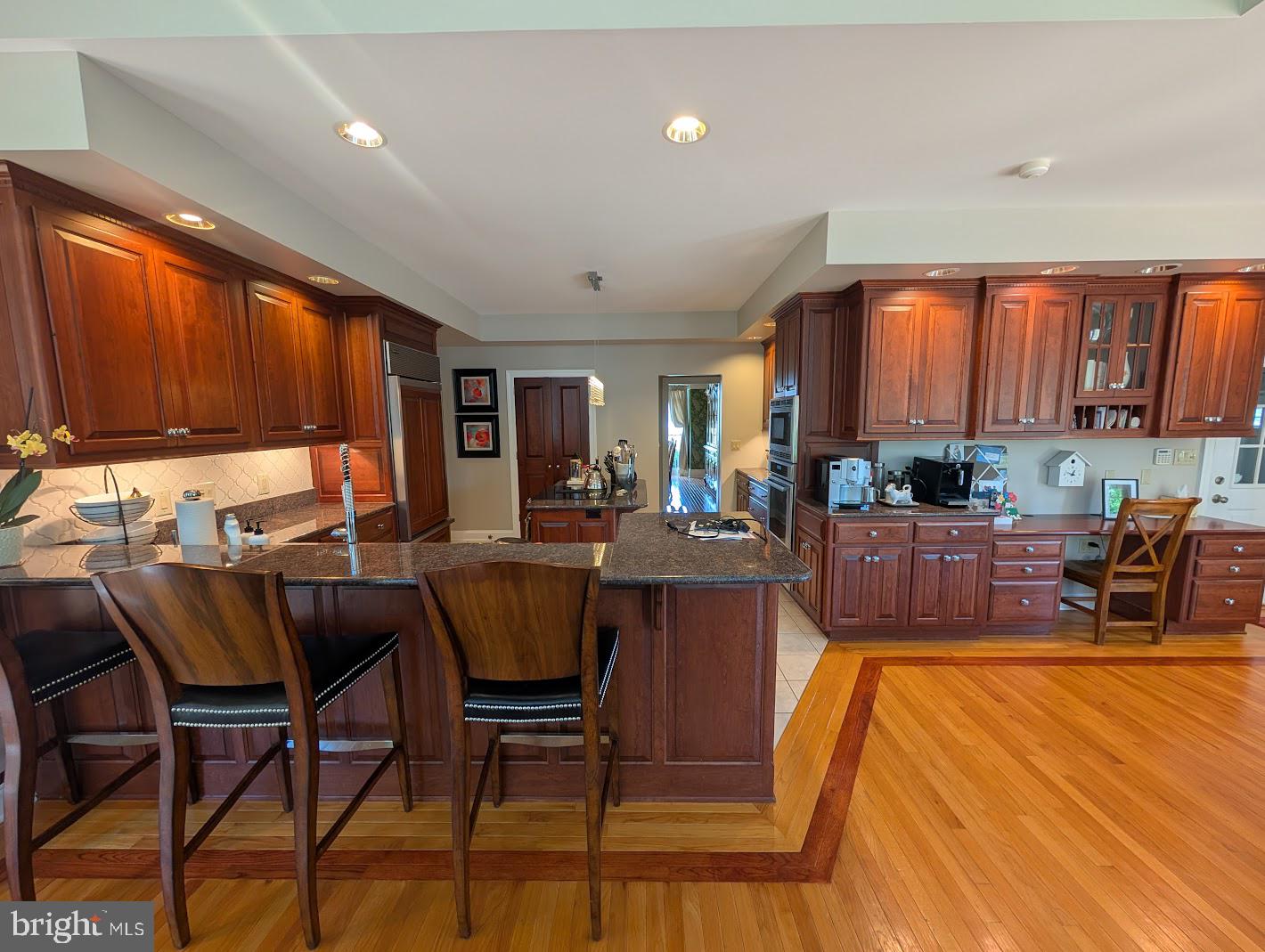 RICH VALLEY MANOR - Residential