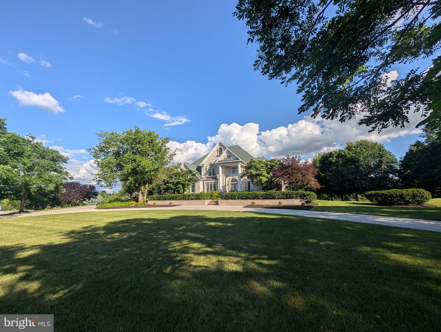 RICH VALLEY MANOR - Residential