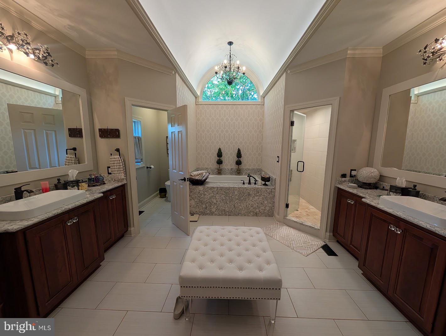 RICH VALLEY MANOR - Residential