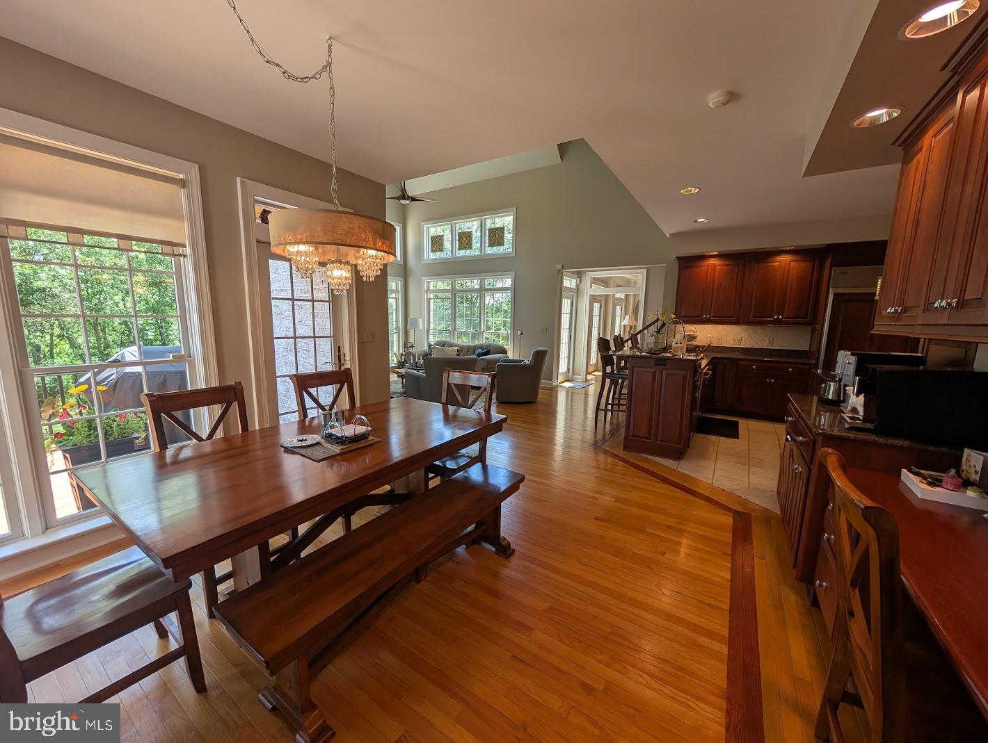 RICH VALLEY MANOR - Residential