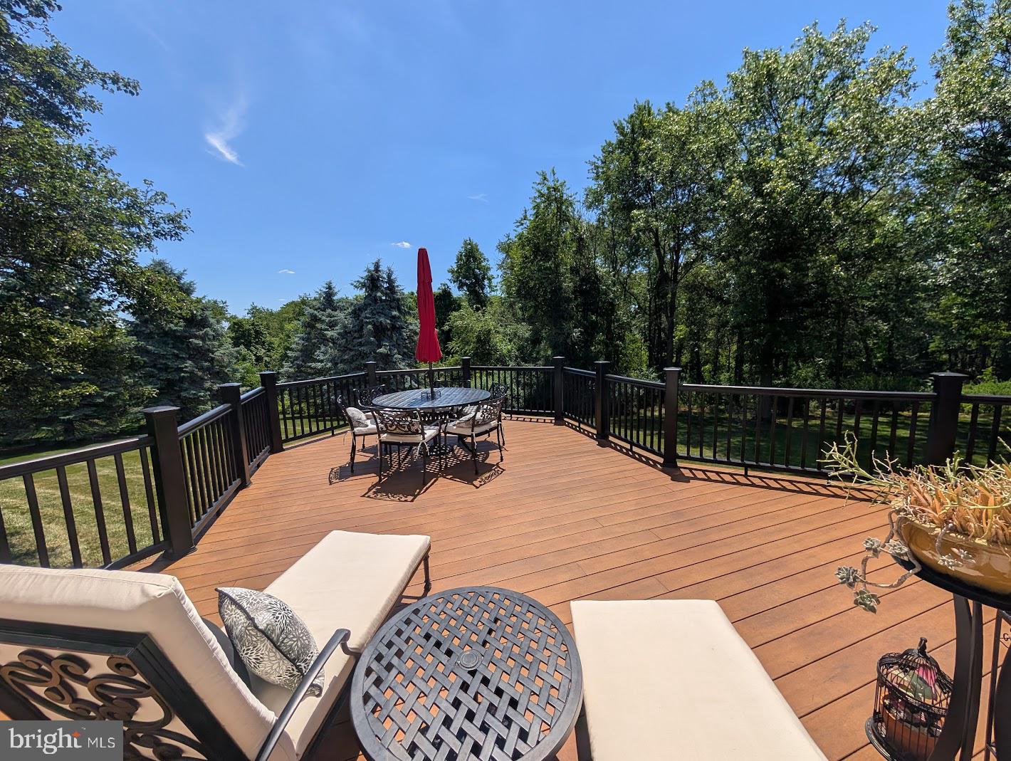 RICH VALLEY MANOR - Residential