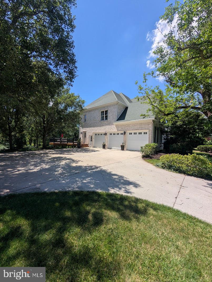 RICH VALLEY MANOR - Residential
