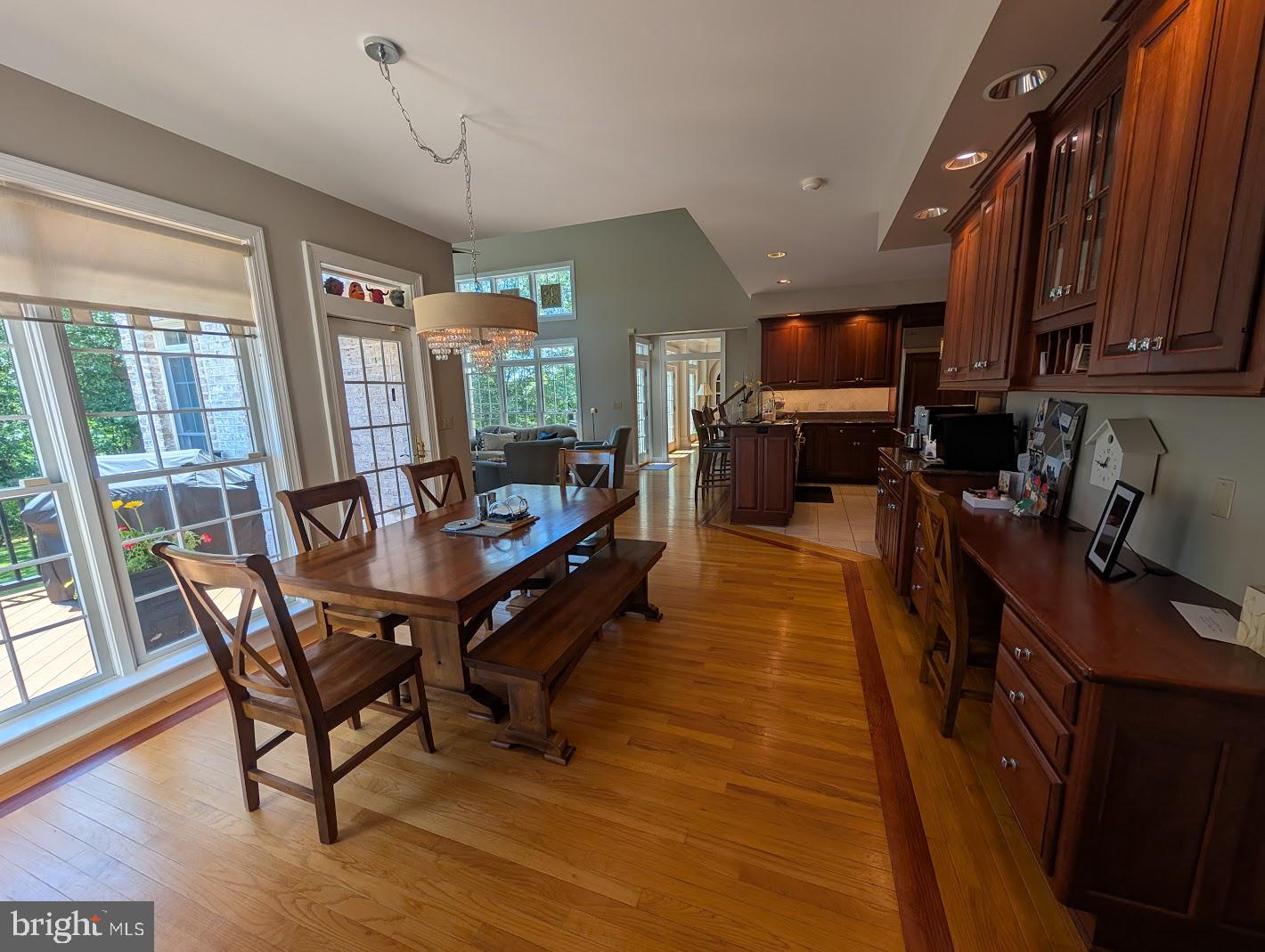 RICH VALLEY MANOR - Residential