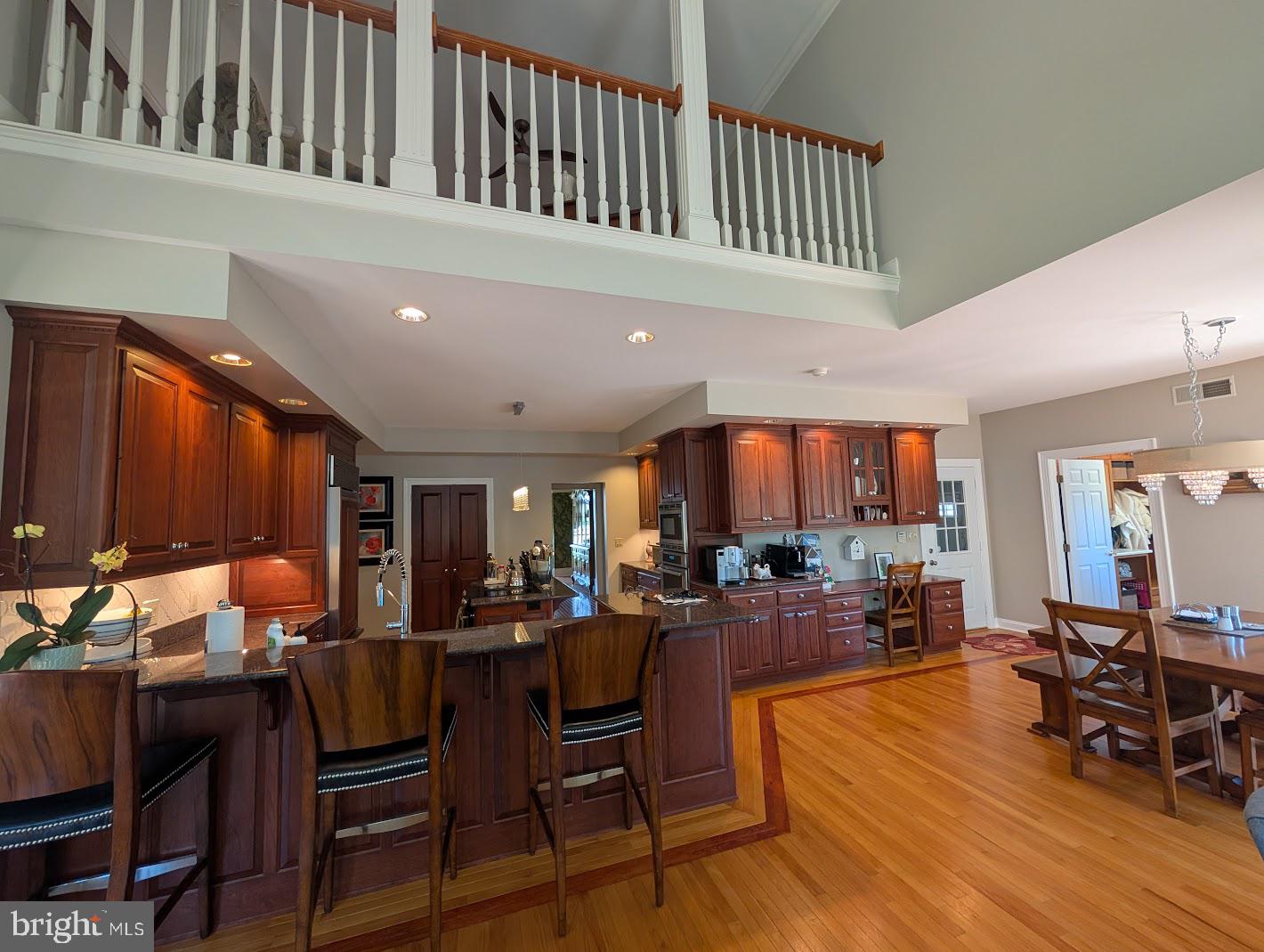 RICH VALLEY MANOR - Residential