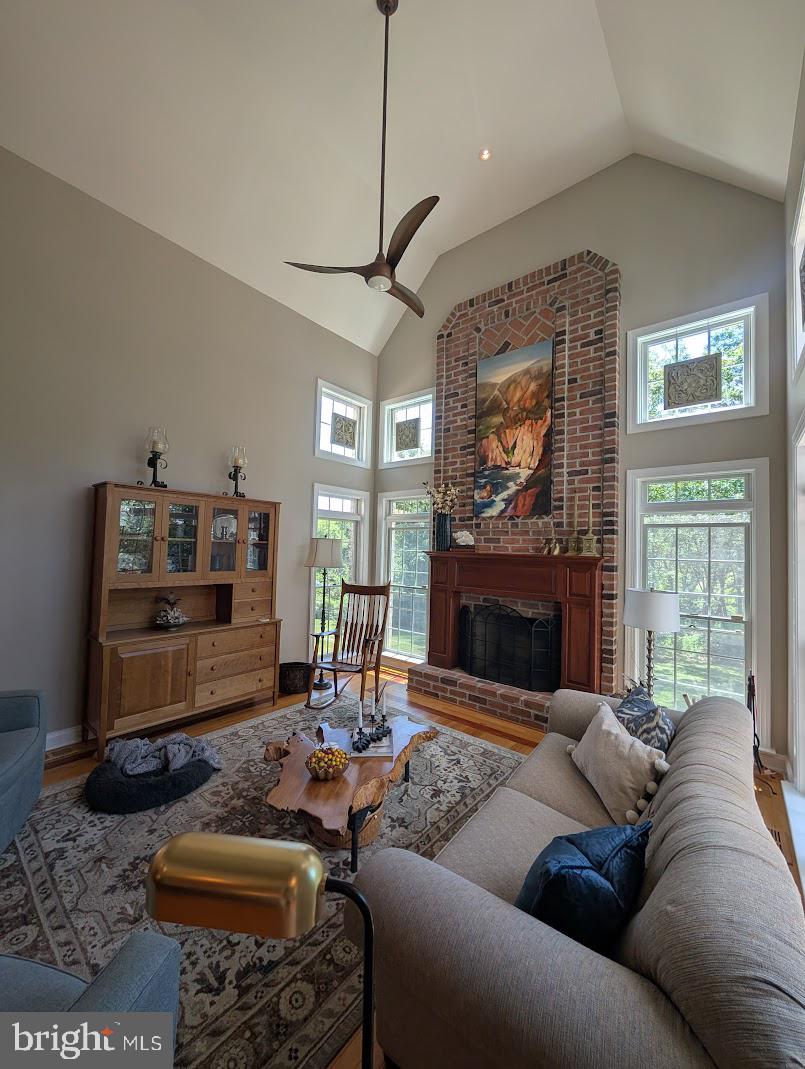 RICH VALLEY MANOR - Residential