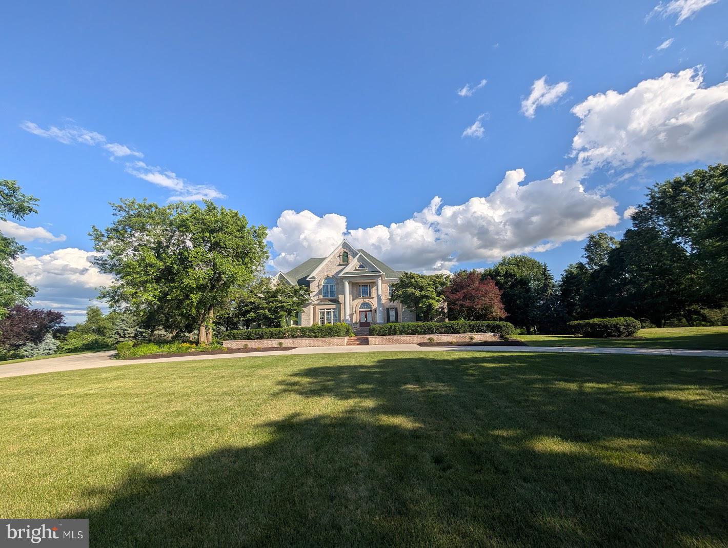 RICH VALLEY MANOR - Residential