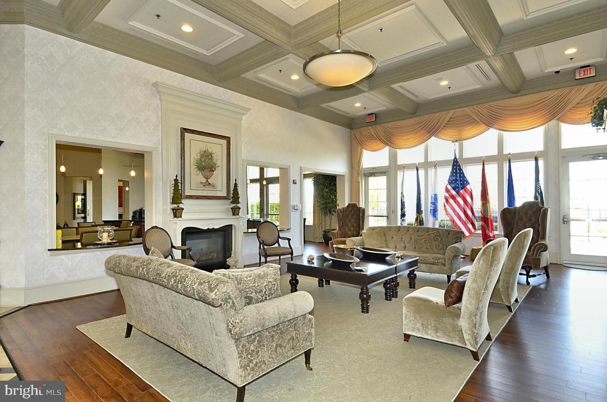 FOUR SEASONS - Residential
