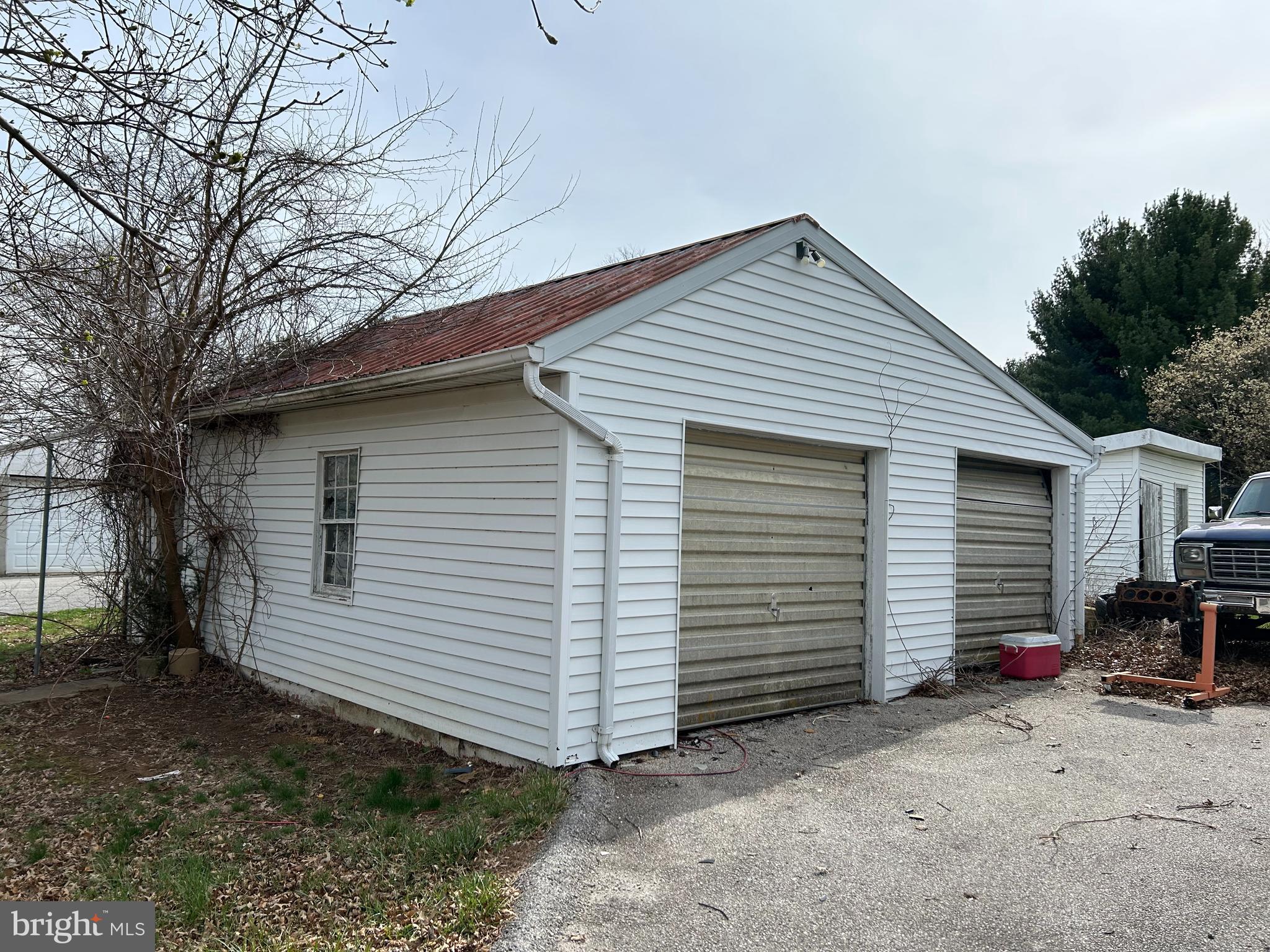 LOGANVILLE - Residential