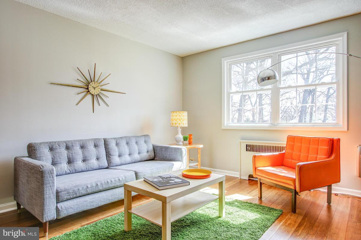 ARLINGTON OAKS - Residential