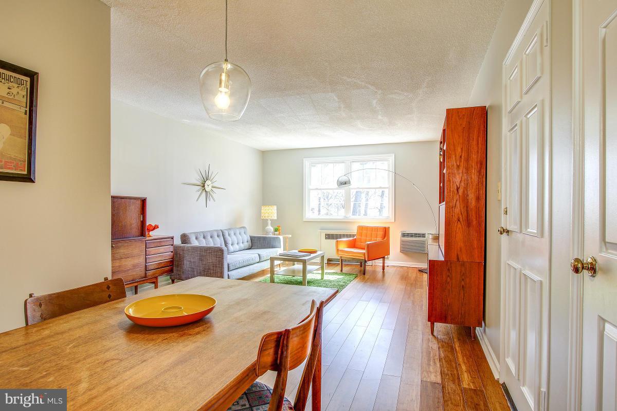 ARLINGTON OAKS - Residential