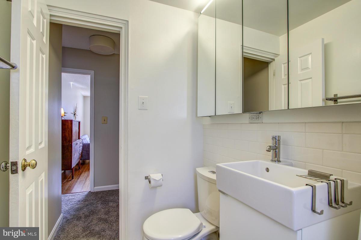 ARLINGTON OAKS - Residential