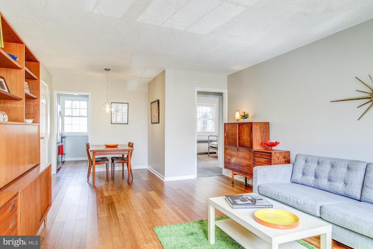 ARLINGTON OAKS - Residential