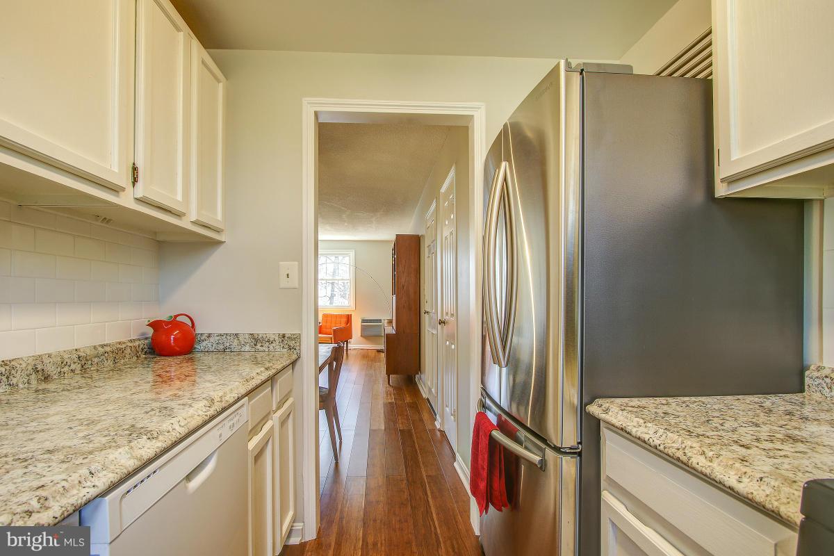 ARLINGTON OAKS - Residential