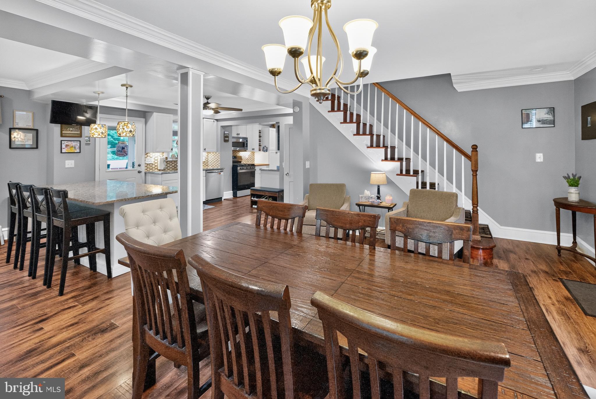HUNTINGDON HILLS - Residential