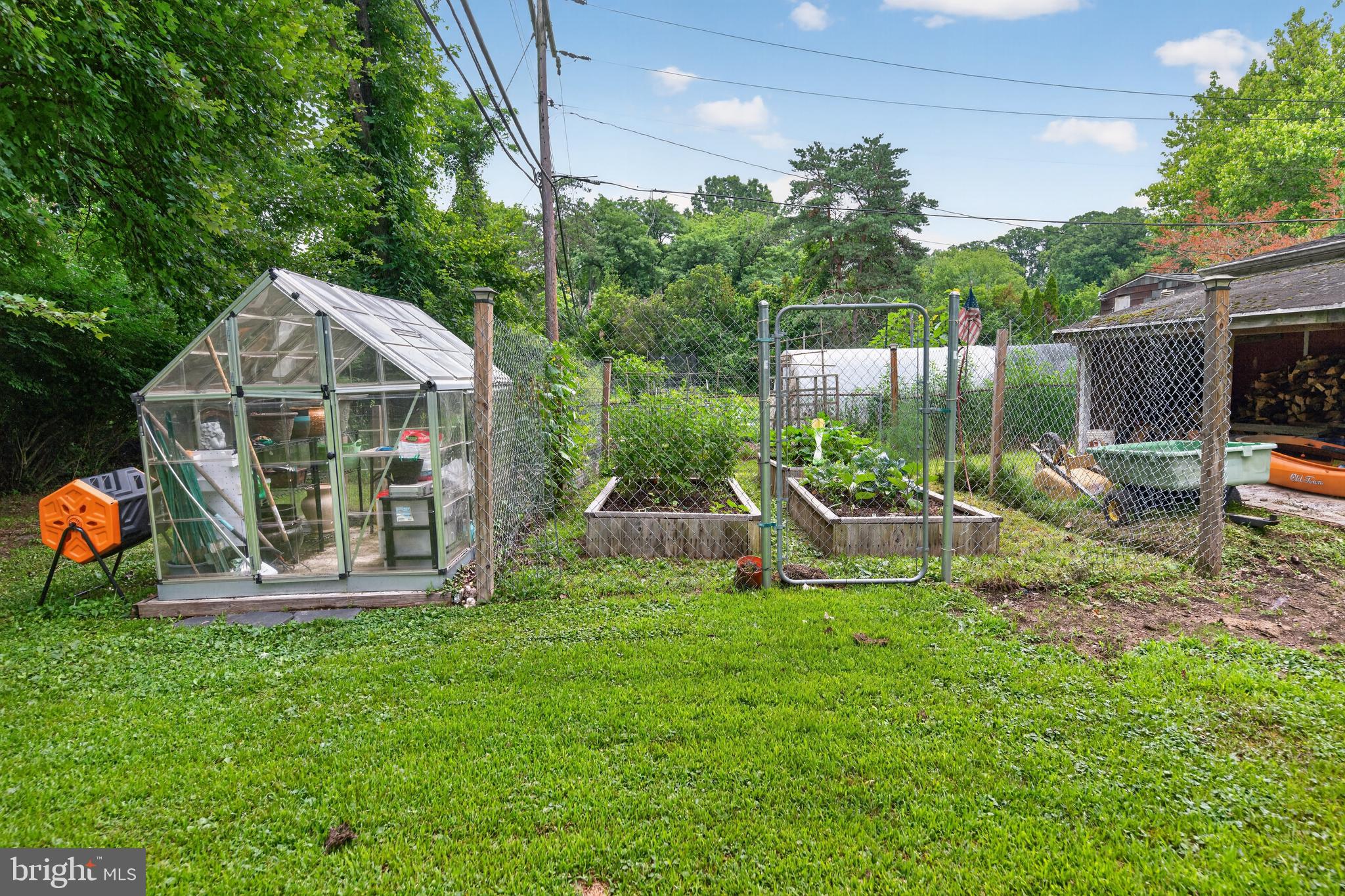 HUNTINGDON HILLS - Residential