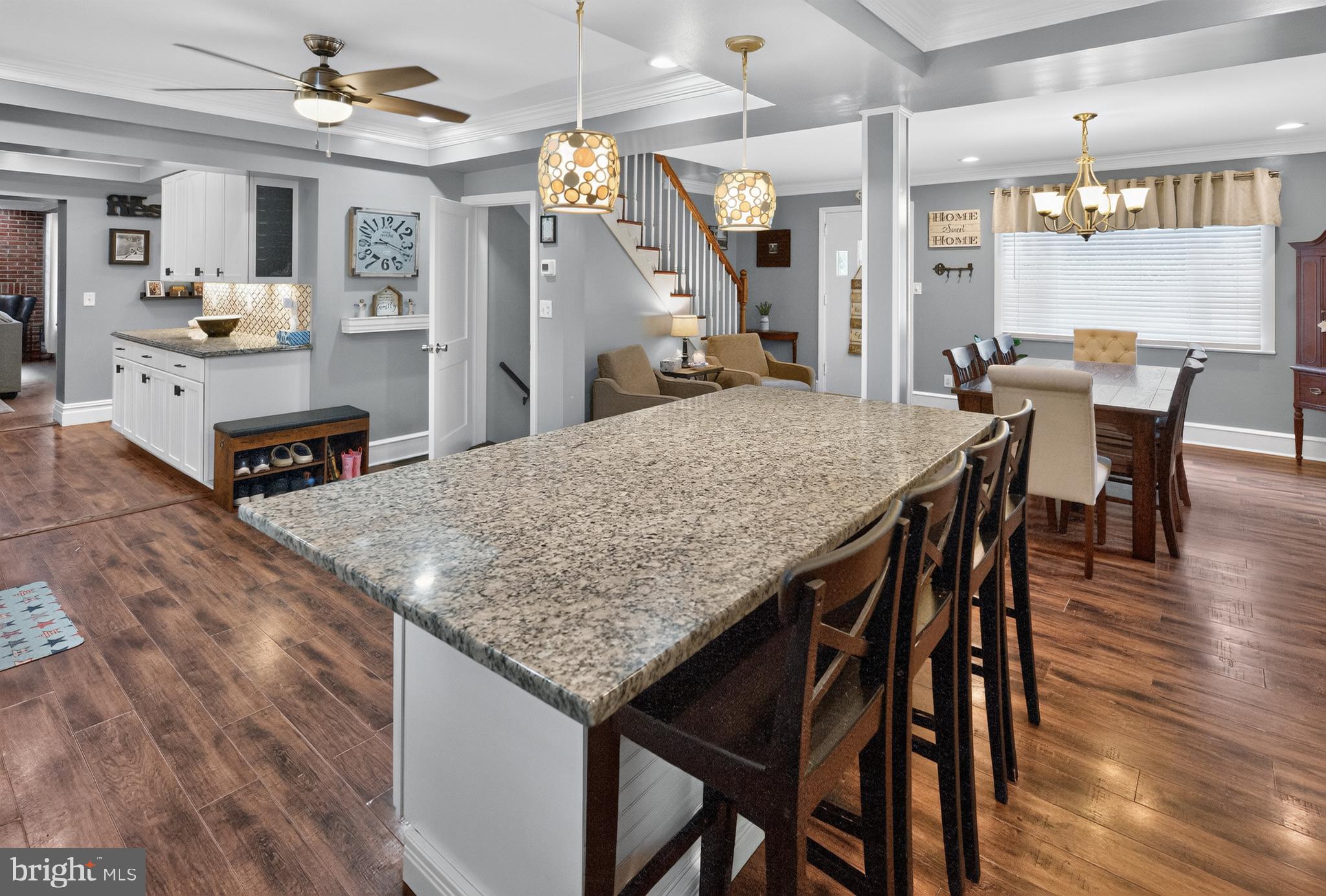 HUNTINGDON HILLS - Residential
