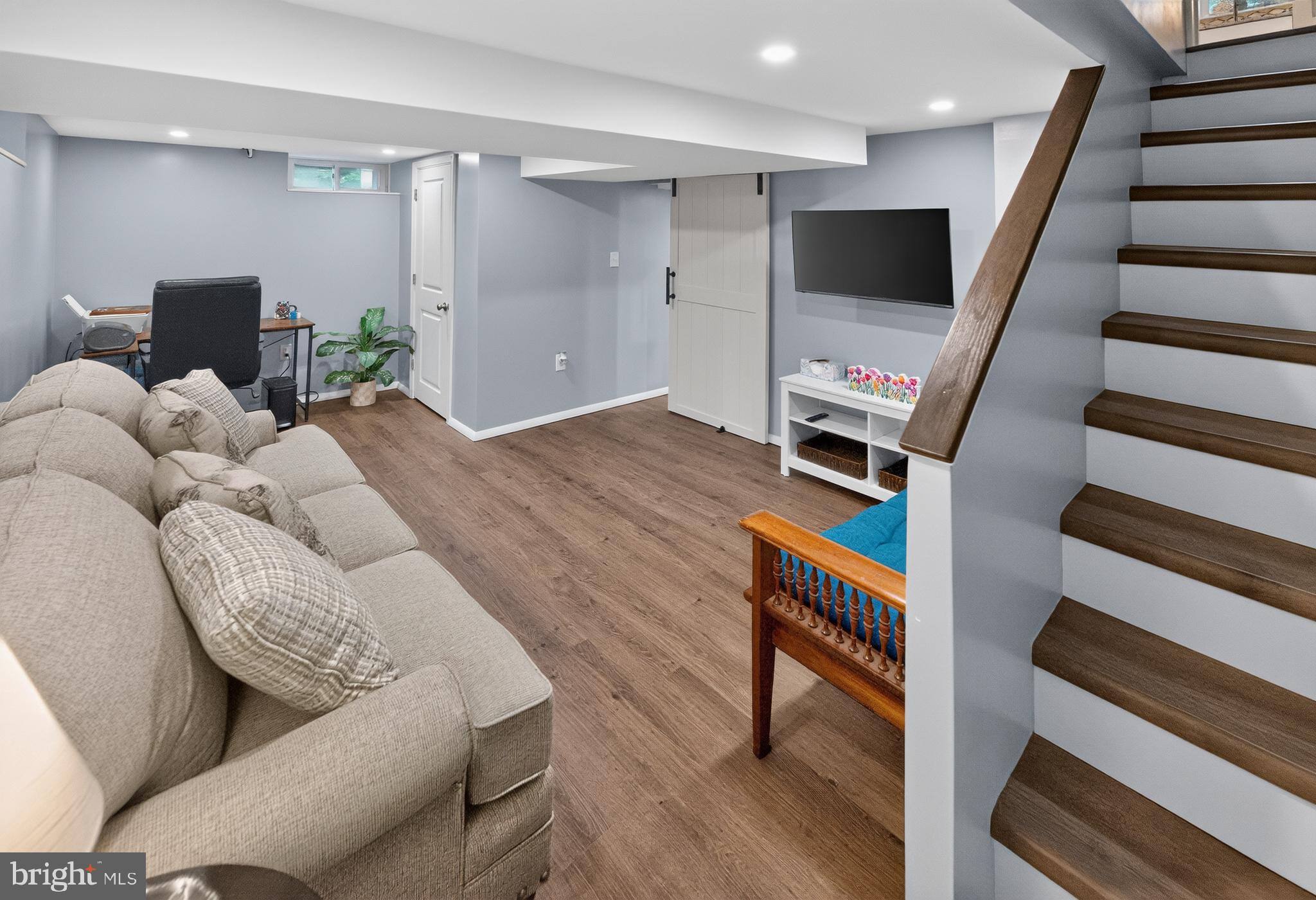 HUNTINGDON HILLS - Residential