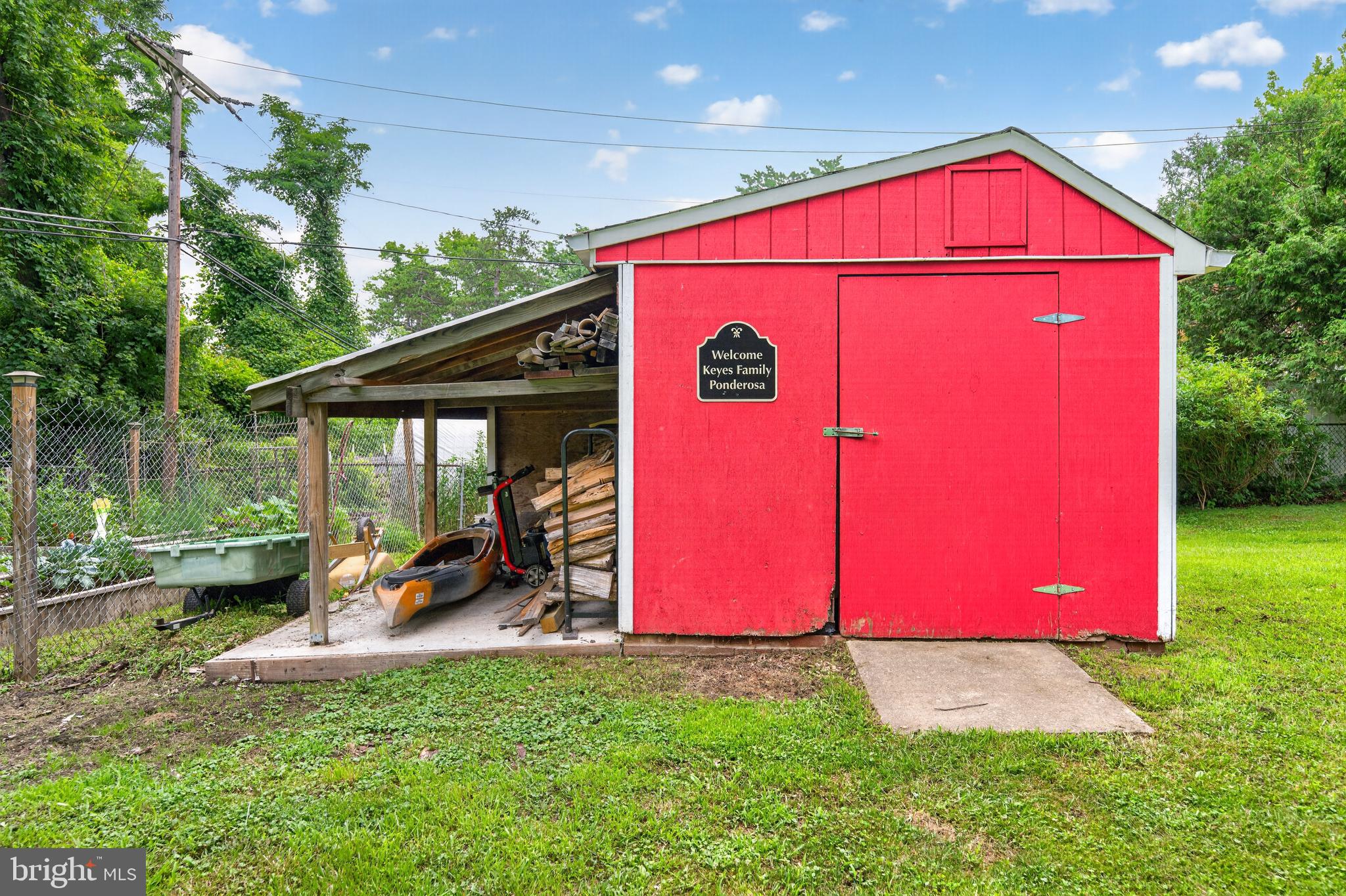 HUNTINGDON HILLS - Residential