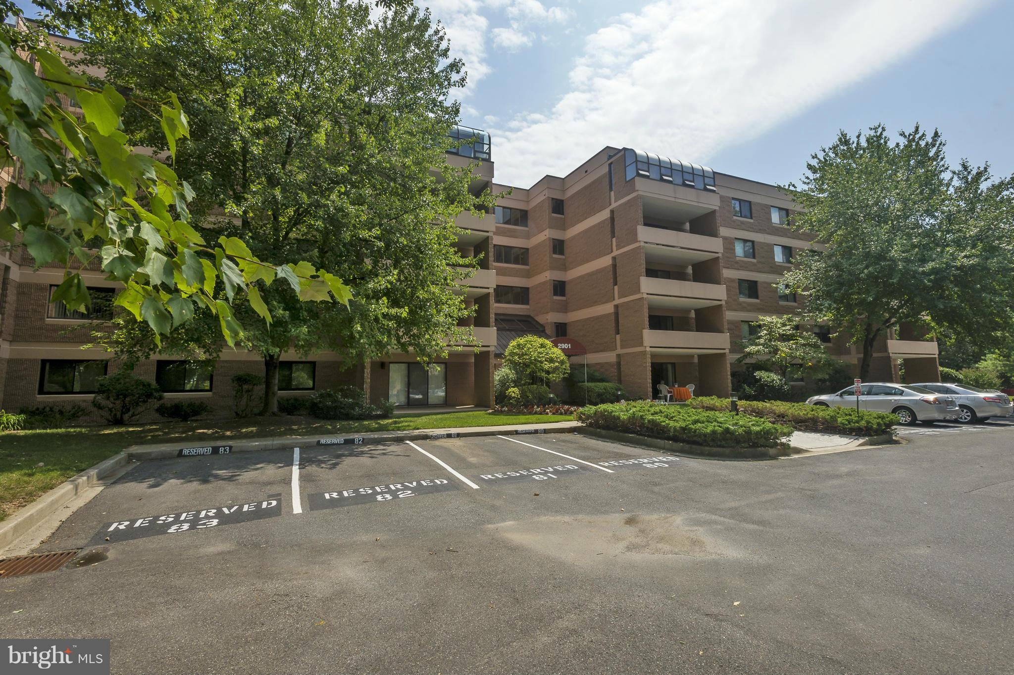 LOVELY 2BR 2 FULL BATH UNIT IN A "PARK LIKE" SETTING. LIVING ROOM AND BOTH BEDROOMS BACK TO WOODS! SHOWS VERY WELL. EASY TO SHOW. SENTRILOCK IS LOCATED ON THE OUTSIDE RIGHT OF BUILDING 2903 ON THE RAILING - NOT - AT BUILDING 2901.