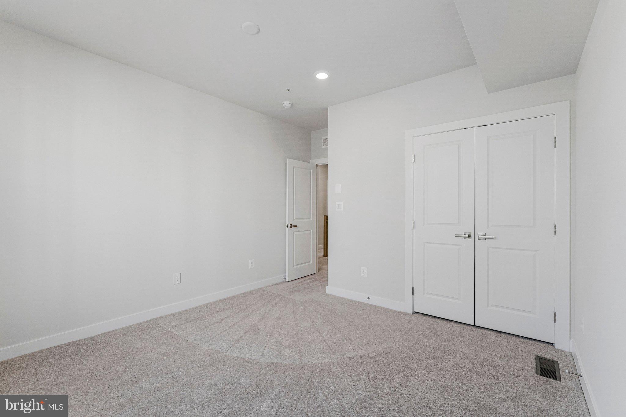 WOODLAND PARK - Residential