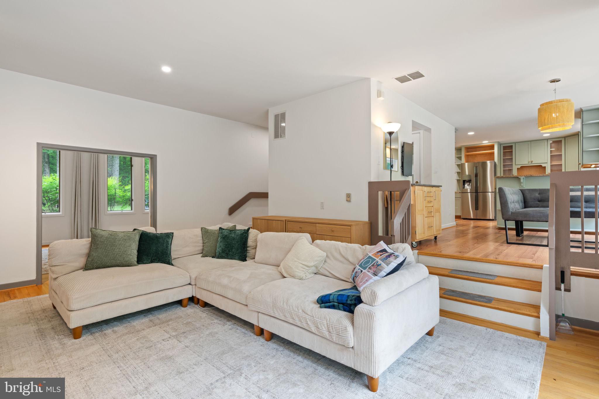 DOMINION VALLEY HUNT - Residential