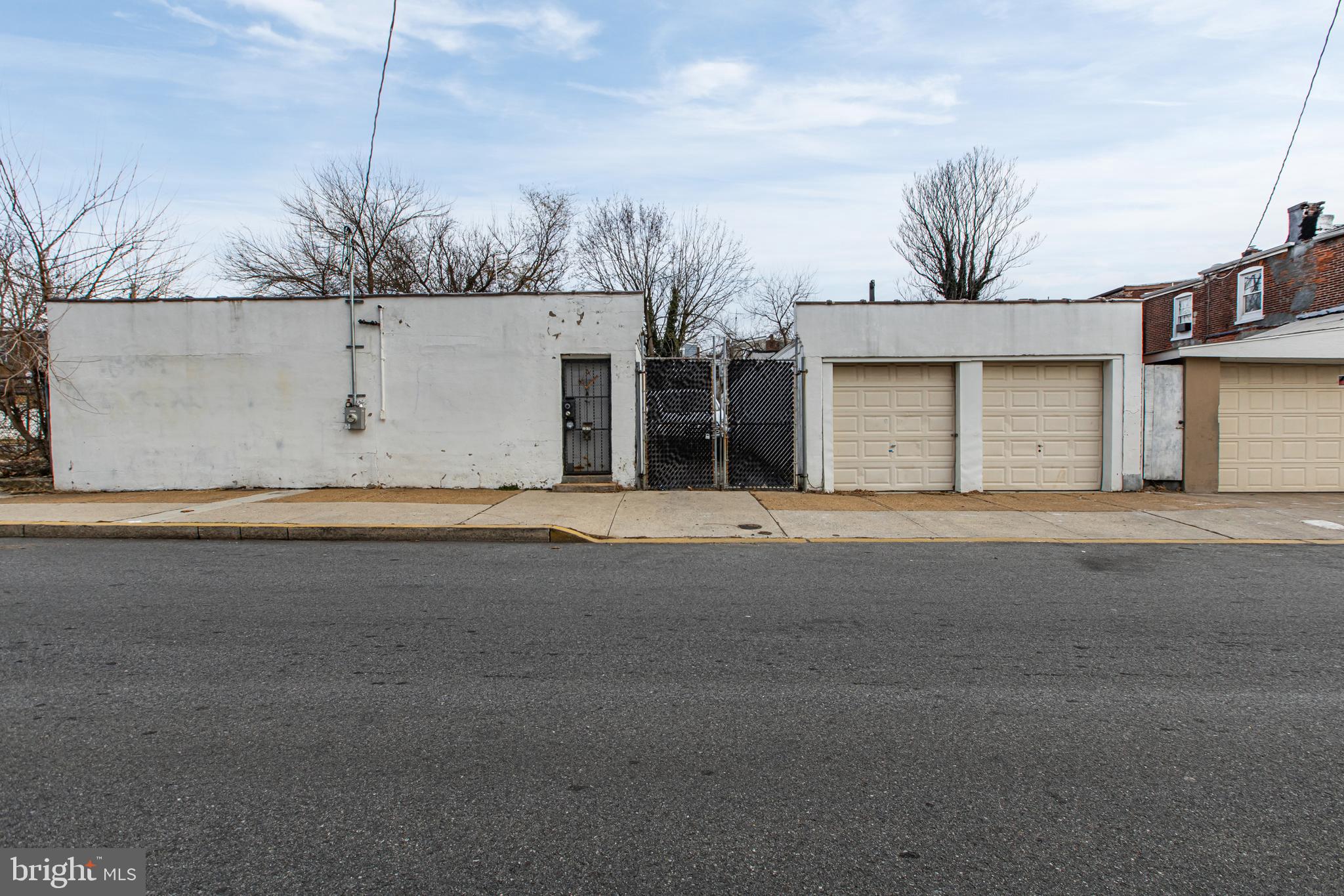 Multi-parcel opportunity featuring 1517 W 3rd Street and 300 N Clayton Street, offering a flexible combination of office and warehouse space in a central Wilmington location. The property includes a secure, fenced yard, ideal for storage, parking, or operational use.

The layout supports a variety of potential business configurations, including office, service, contractor, or light industrial-style operations, subject to zoning and required approvals. The property is located within the City of Wilmington zoning jurisdiction and buyers are encouraged to verify permitted uses with the City.

Convenient access to downtown Wilmington, major roadways, and public transportation. Well suited for owner-users or investors seeking functional space with secure outdoor storage. urban access for employees and clients.