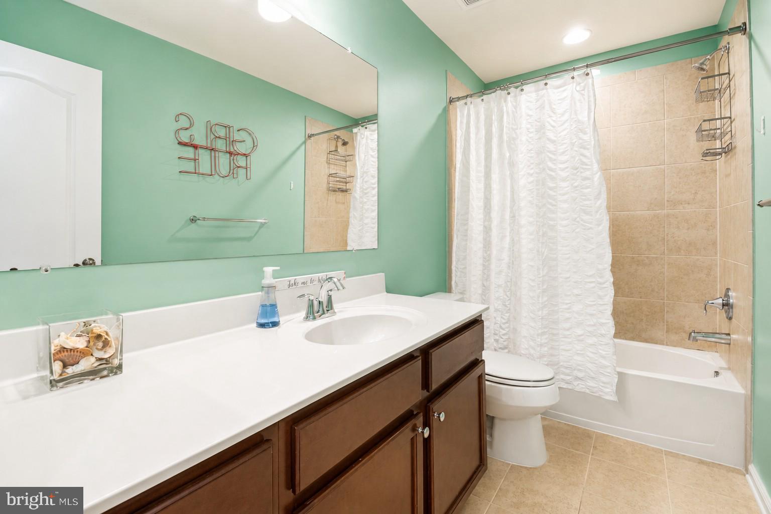 TANYARD SPRINGS - Residential