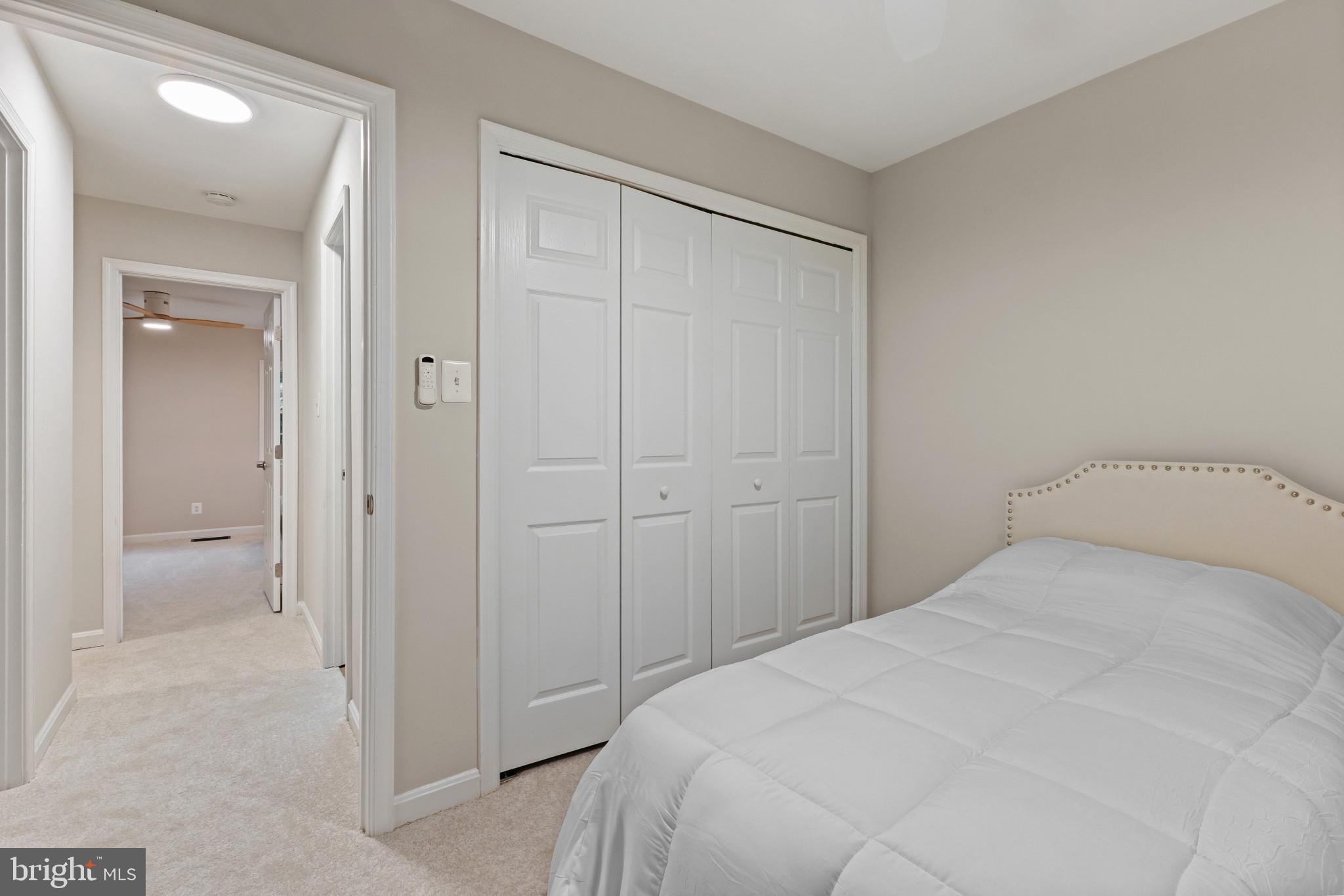 LONDON TOWNE - Residential