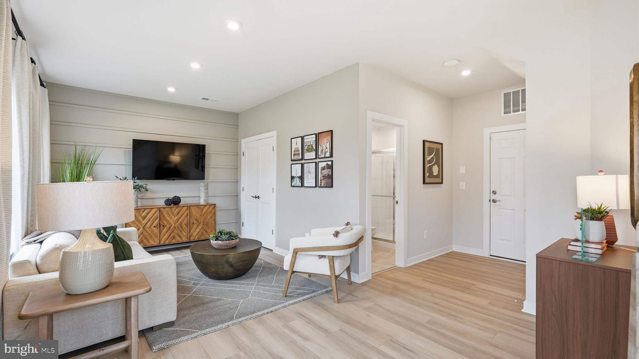 POTOMAC SHORES - Residential