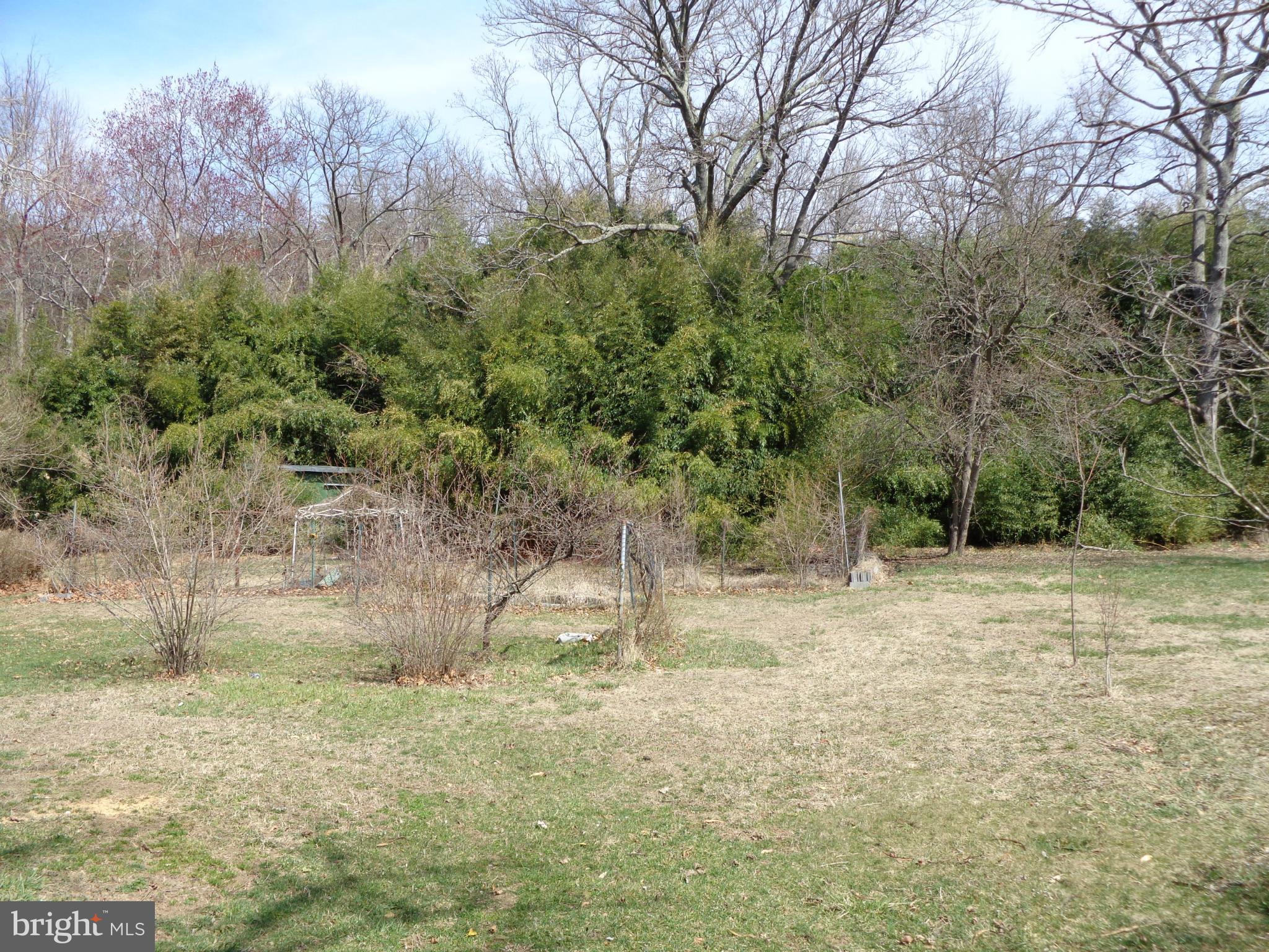 FRIENDLY FARMS - Residential