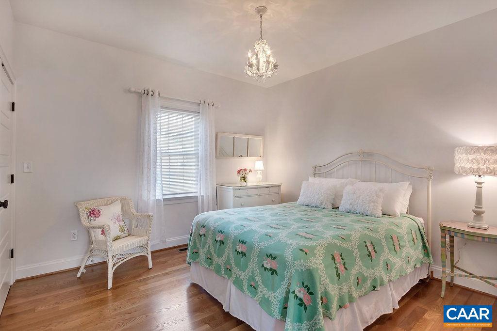BELMONT - Residential