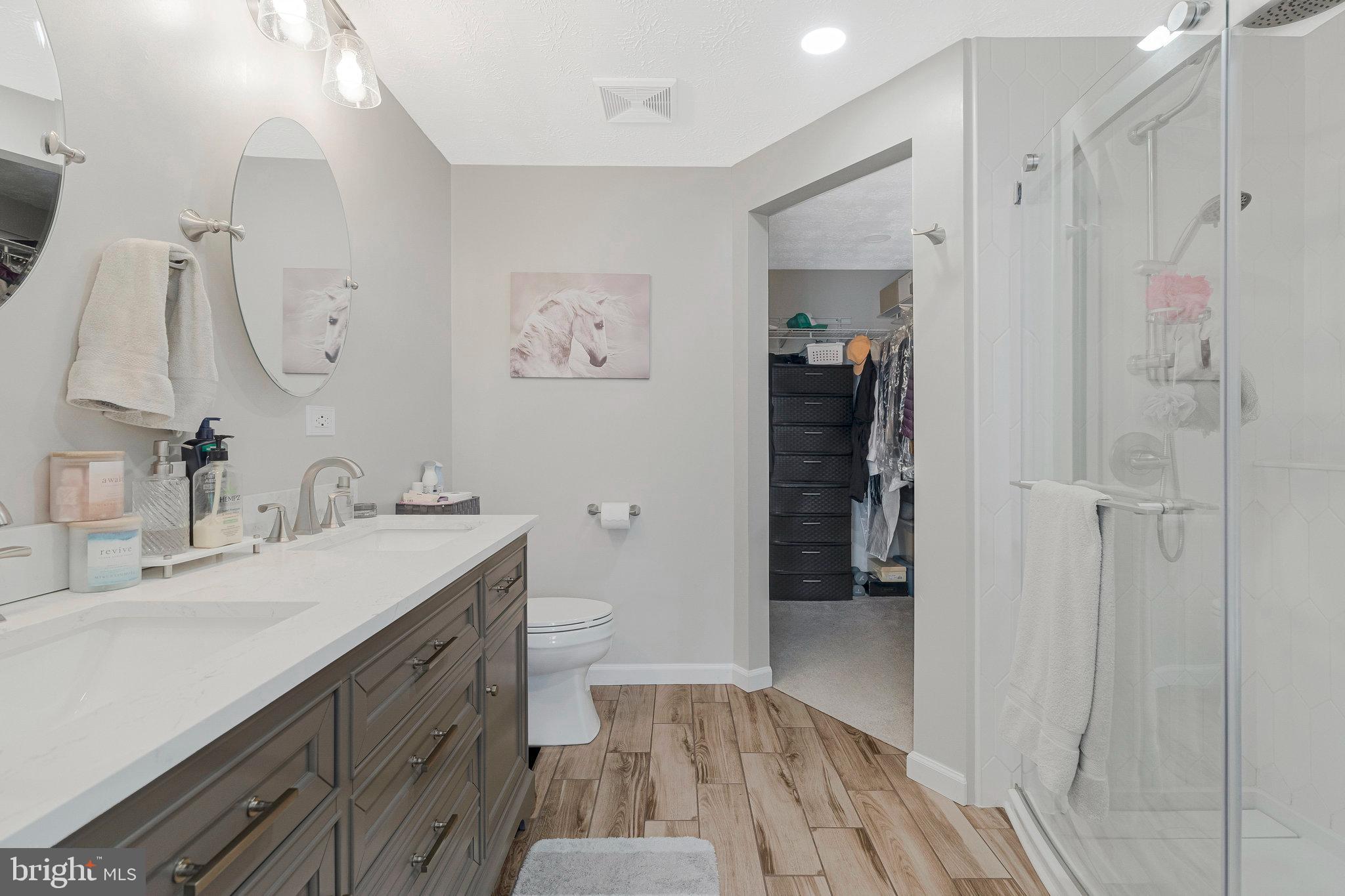 FOX MILL ESTATES - Residential