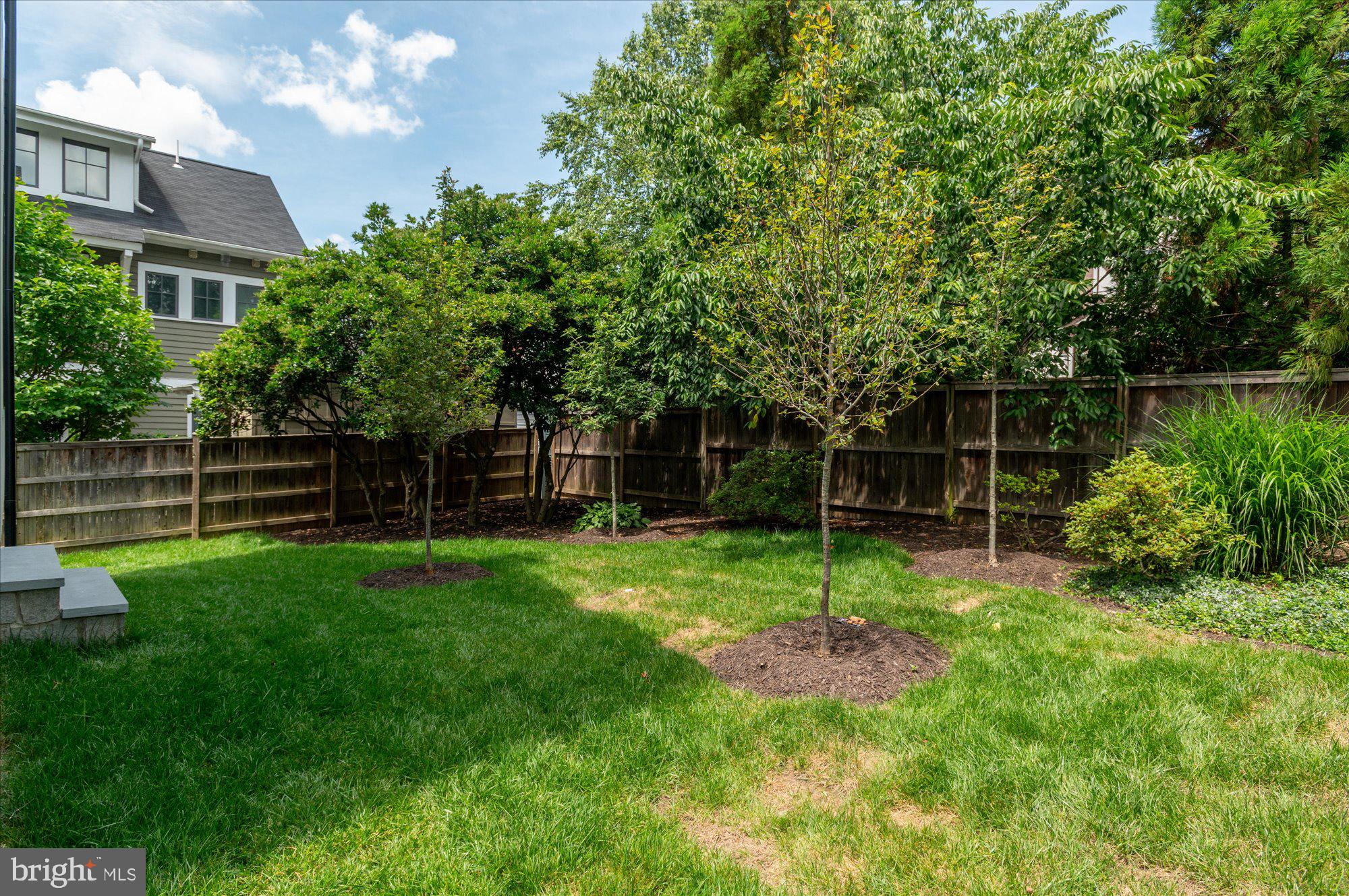 LYON PARK - Residential
